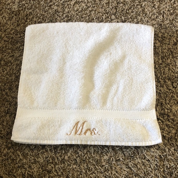 Other - NWOT Mr. & Mrs. white hand towels for newlyweds with gold embroidery